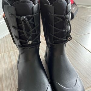 Youth Bogs winter boots